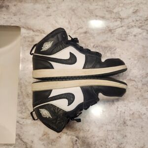 nike air jordan 1 mid panda elephant black/white